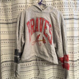 Atlanta Braves Women’s Cropped Hoodie